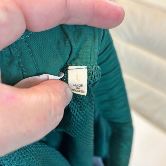 LCKR Men’s Elastic Drawstring Waist Mesh Lined Nylon Athletic Shorts Large - Picture 4 of 9